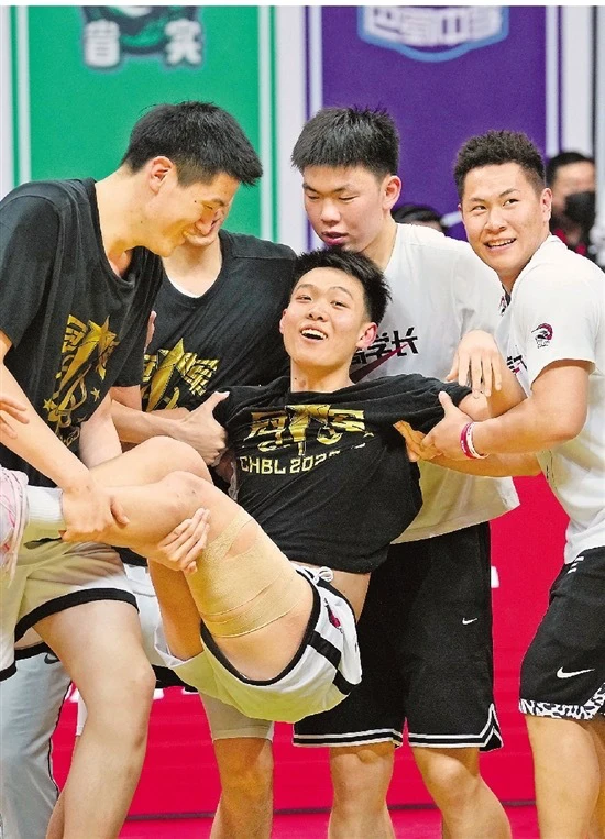 信息化设备如何提高篮球训练中的反馈速度_0